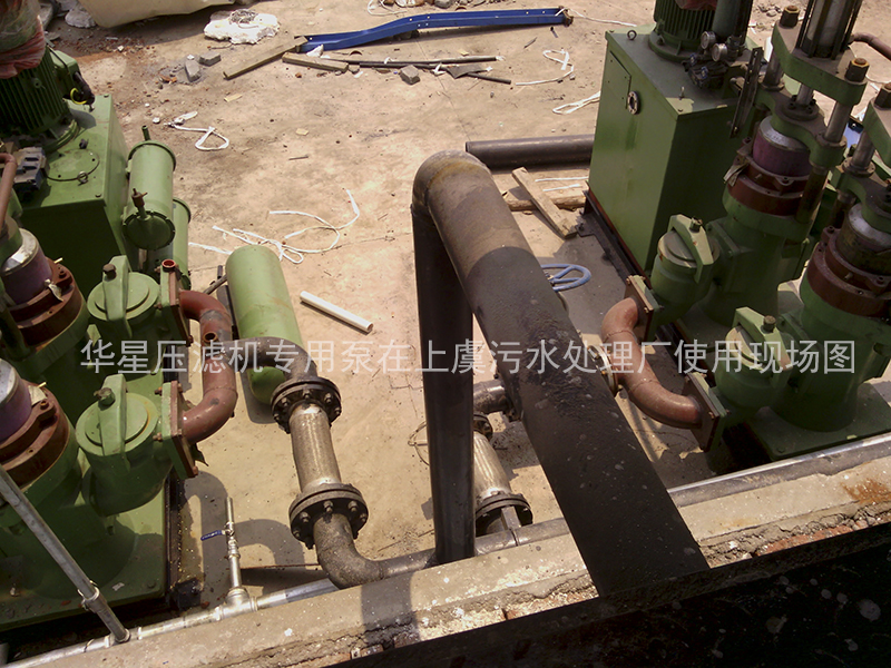 壓濾機(jī)專(zhuān)用泵是采用什么樣的結(jié)構(gòu)解決憋泵問(wèn)題的